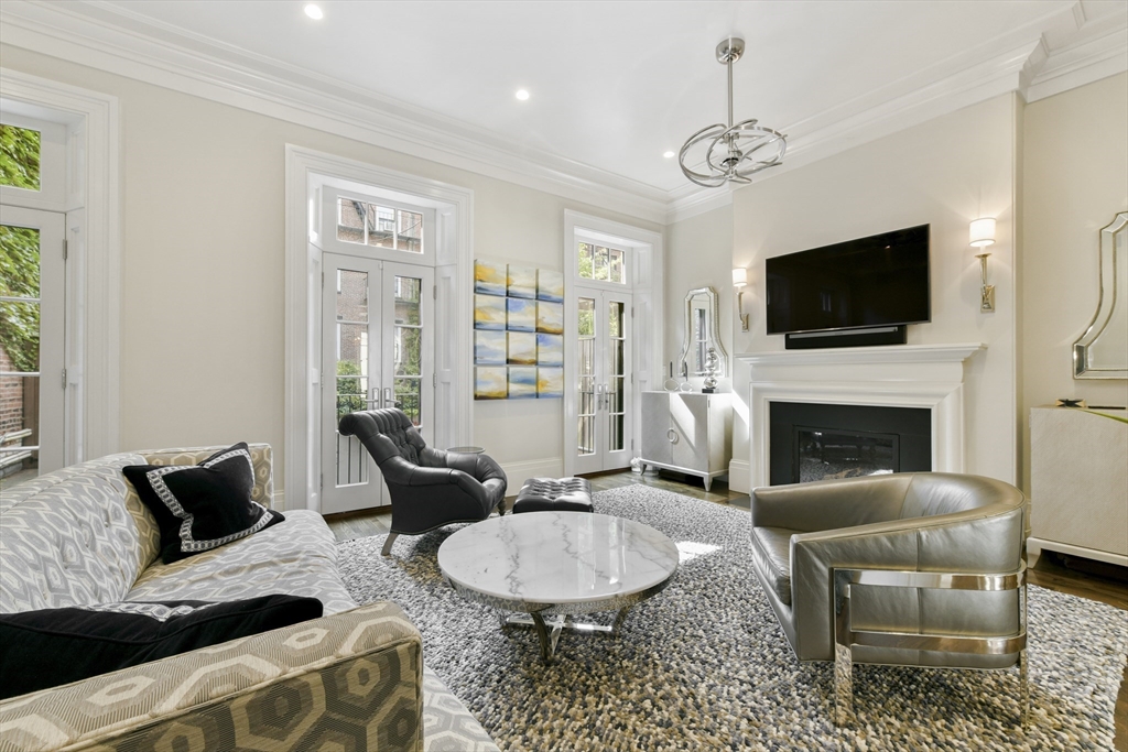 75 Hancock Street Boston, MA 02114 - Photo 8 of 27