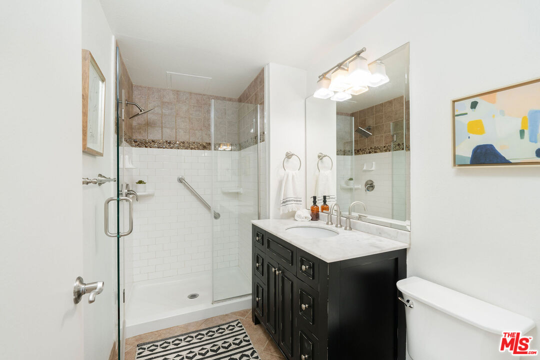 1401 Valley View Road, Unit 230 Glendale, CA 91202 - Photo 23 of 34 Gallery Image 23