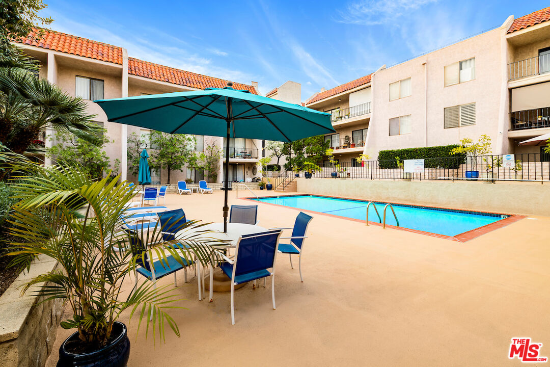 1401 Valley View Road, Unit 230 Glendale, CA 91202 - Photo 29 of 34 Gallery Image 29