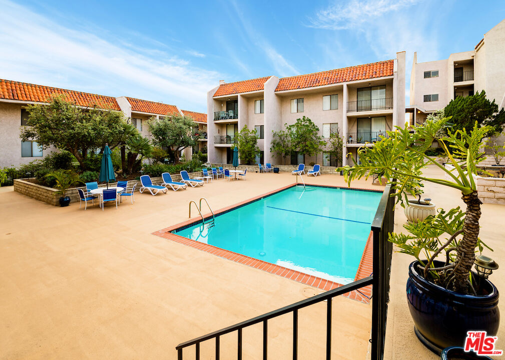 1401 Valley View Road, Unit 230 Glendale, CA 91202 - Photo 30 of 34 Gallery Image 30