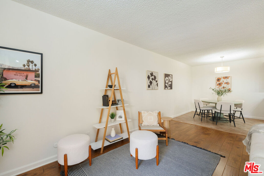1401 Valley View Road, Unit 230 Glendale, CA 91202 - Photo 4 of 34 Gallery Image 4