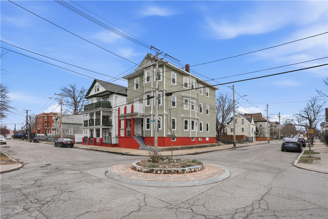 38 Mitchell Street Providence, RI 02907 - Photo 3 of 35