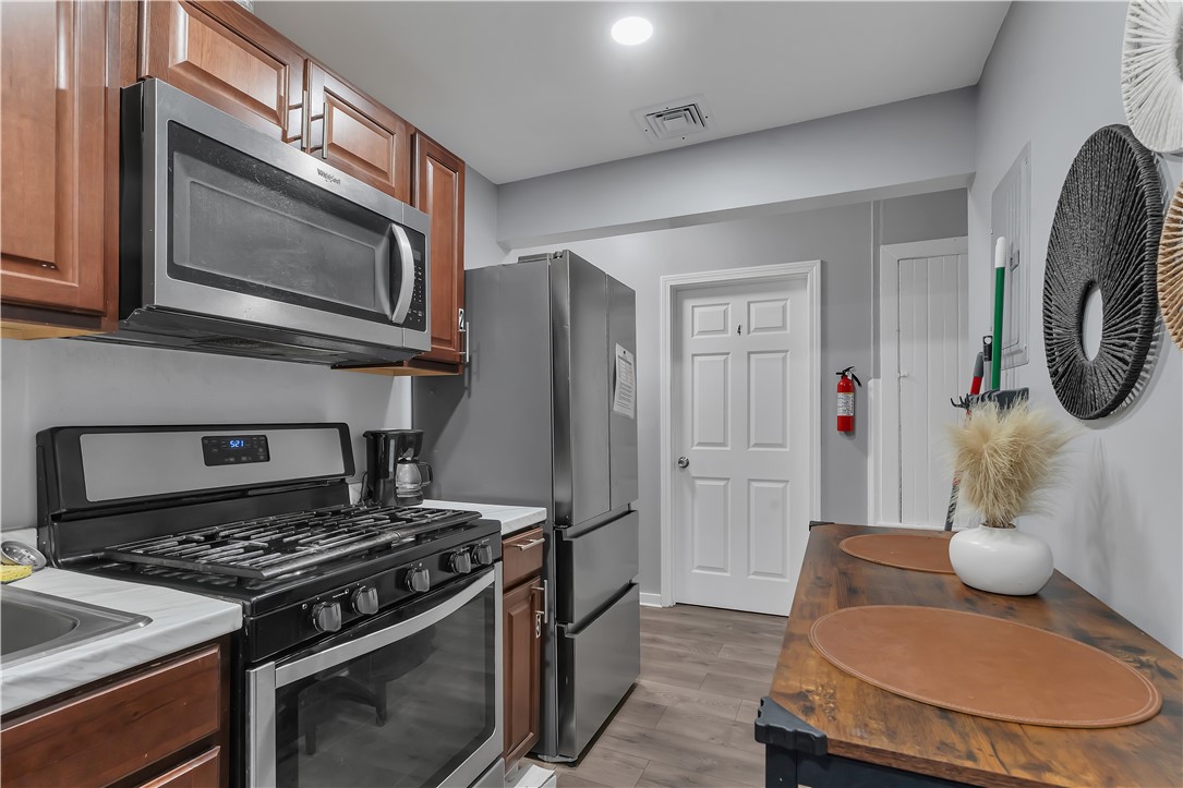 38 Mitchell Street Providence, RI 02907 - Photo 8 of 35