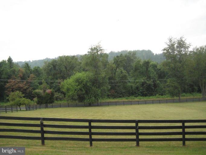 5599 Georgetown Road Broad Run, VA 20137 - Photo 22 of 30 Paddock 1