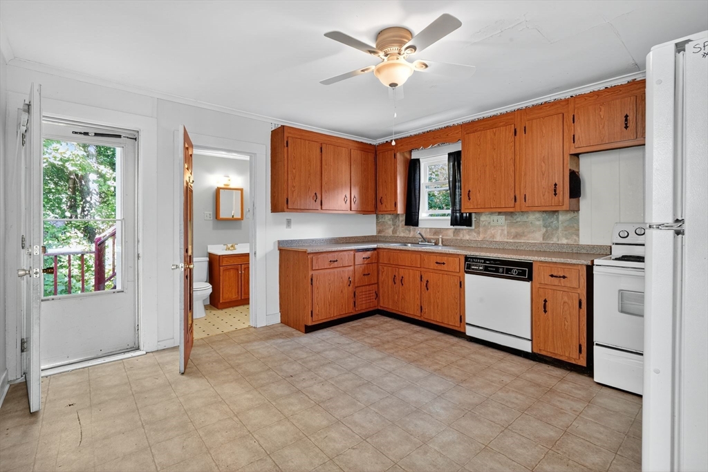 220 Orange Street Athol, MA 01331 - Photo 7 of 27
