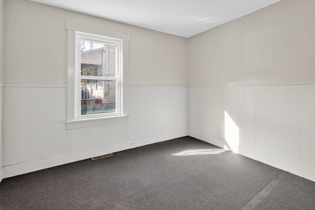 220 Orange Street Athol, MA 01331 - Photo 10 of 27