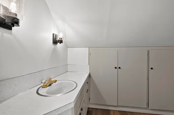 $259,900 | 993 Christiana Street, Green Bay, WI 54303