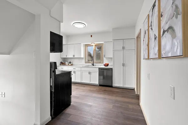 $259,900 | 993 Christiana Street, Green Bay, WI 54303