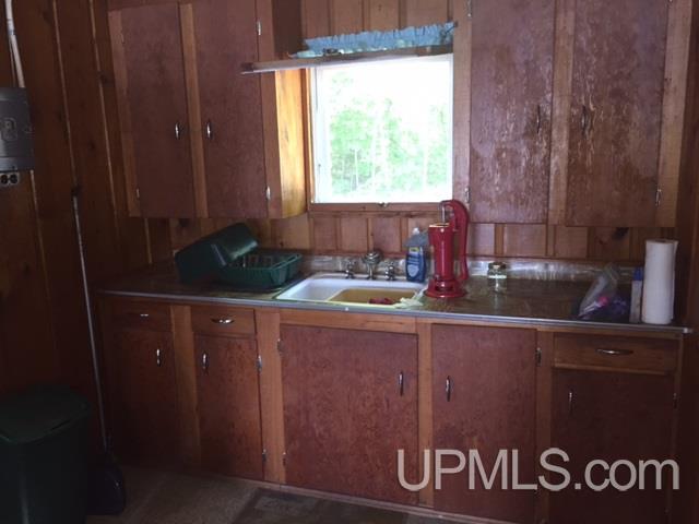 N3858 Hayward Road Munising, MI 49862 - Photo 5 of 9
