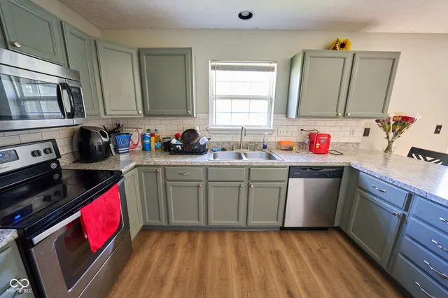 $290,000 | 4609 Oakforge Drive, Indianapolis, IN 46254