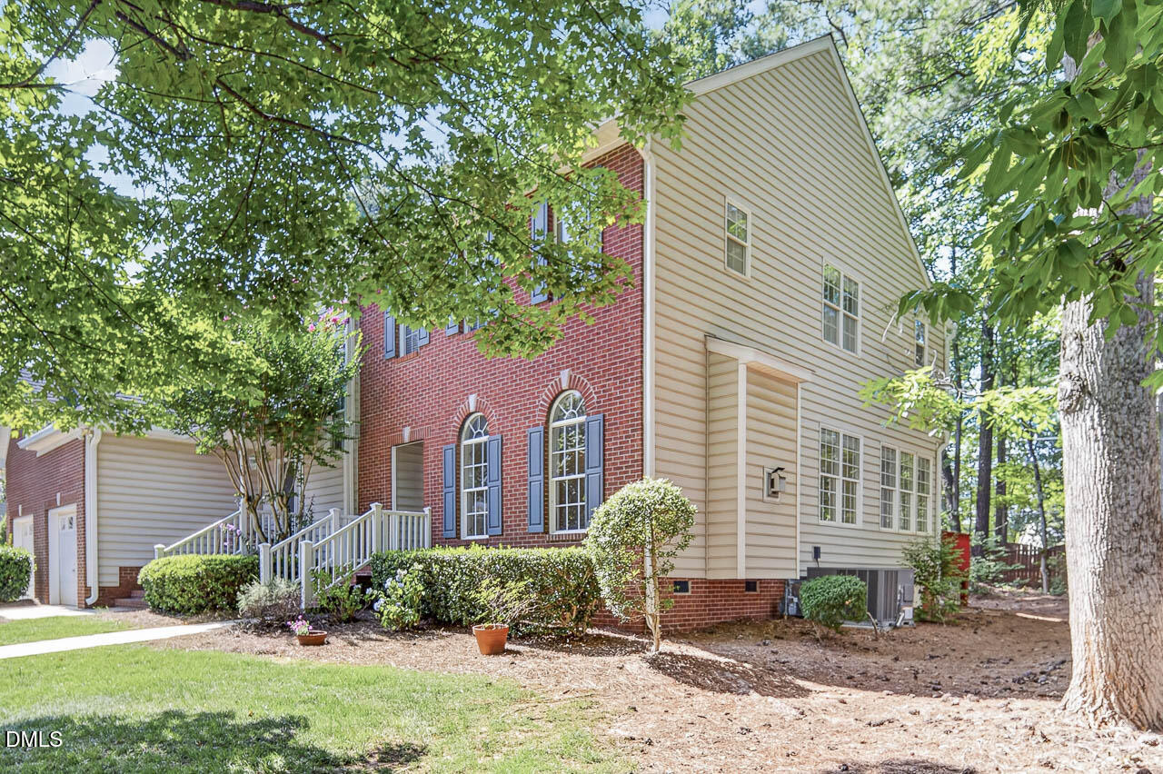 5620 Slide Rock Lane Raleigh, NC 27613 - Photo 4 of 34 5620 Slide Rock Ln-42 front side