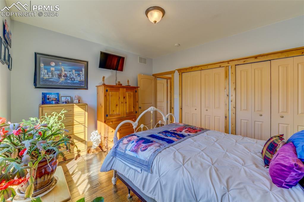 111 Rocchio Drive Florence, CO 81226 - Photo 30 of 50 a bedroom with a bed and a window