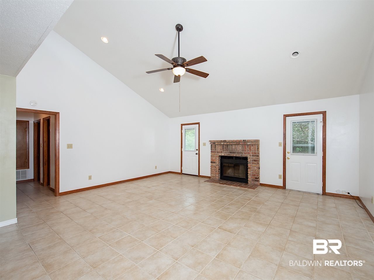 416 Ridgewood Drive Daphne, AL 36526 - Photo 4 of 22 Gallery Image 4