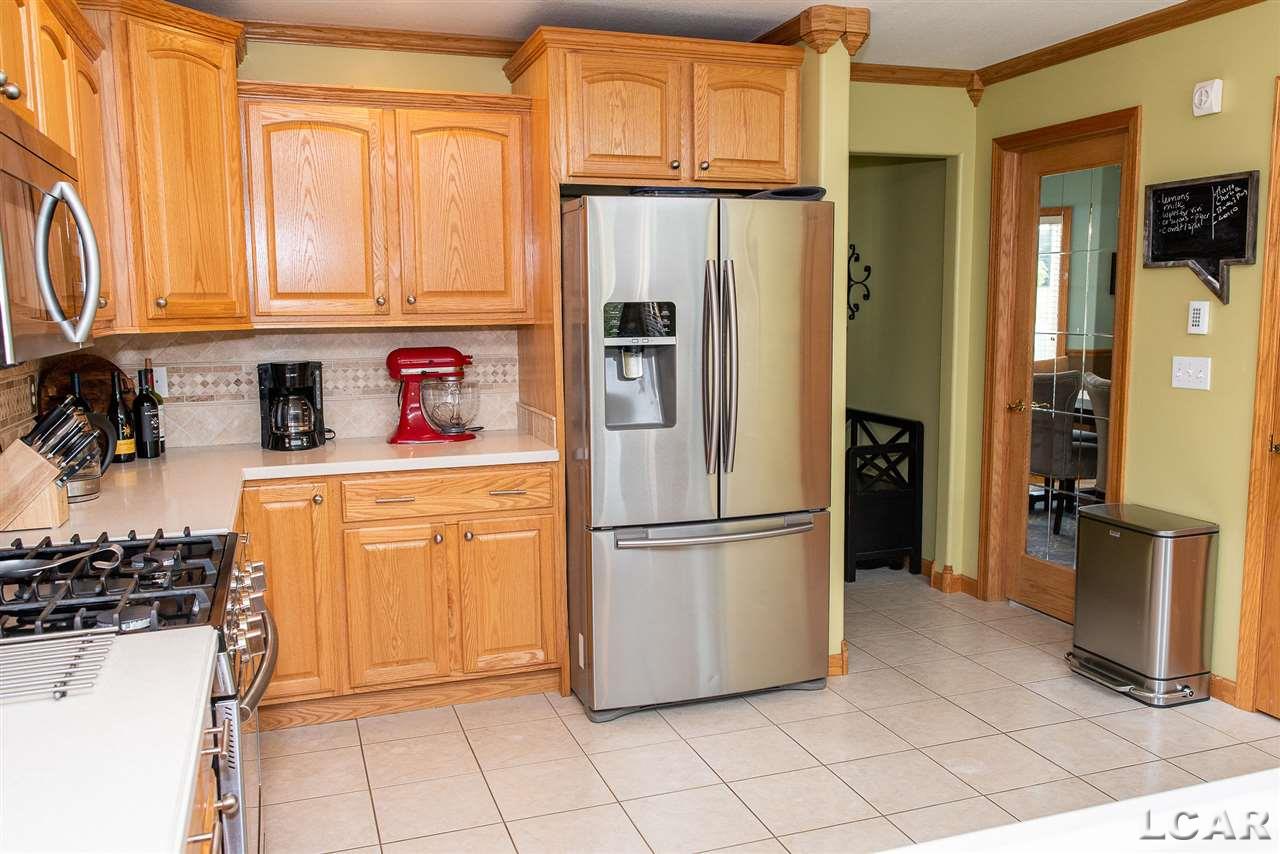 1258 Scott Ridge Drive Adrian, MI 49221 - Photo 27 of 51 31390152-26.JPG
