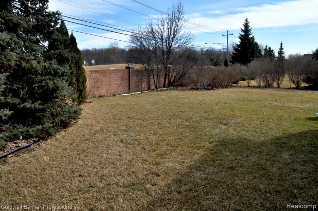 994 Maidstone Drive Rochester Hills, MI 48307 - Photo 39 of 39