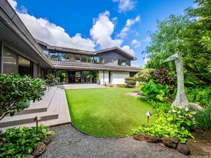 $13,800,000 | 6015 Kalanianaʻole Highway, Honolulu, HI 96821