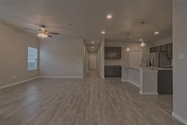 $1,575 | 473 Cr 306 Jarrell Tx 76537, Unit B, Jarrell, TX 76537