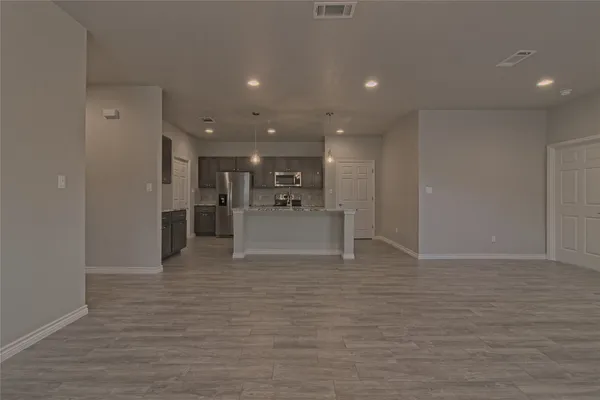 $1,575 | 473 Cr 306 Jarrell Tx 76537, Unit B, Jarrell, TX 76537