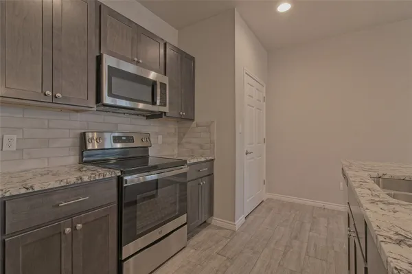 $1,575 | 473 Cr 306 Jarrell Tx 76537, Unit B, Jarrell, TX 76537