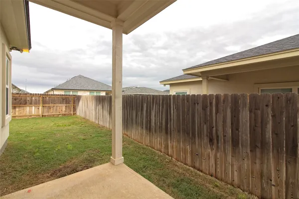 $1,575 | 473 Cr 306 Jarrell Tx 76537, Unit B, Jarrell, TX 76537