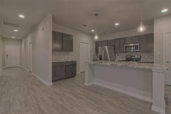 $1,575 | 473 Cr 306 Jarrell Tx 76537, Unit B, Jarrell, TX 76537