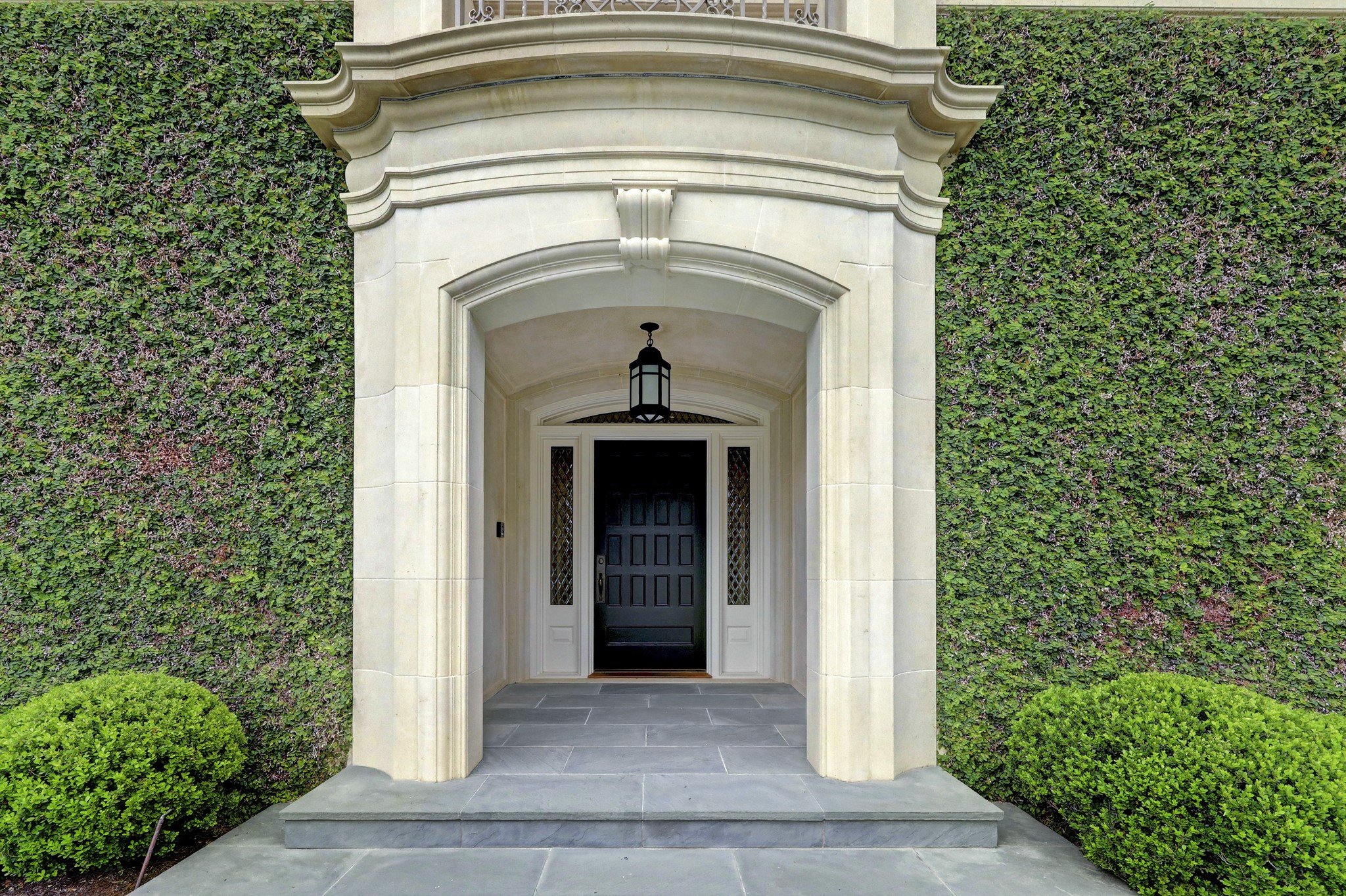 3 Briarwood Court Houston, TX 77019 - Photo 2 of 50 a view of a door of the house