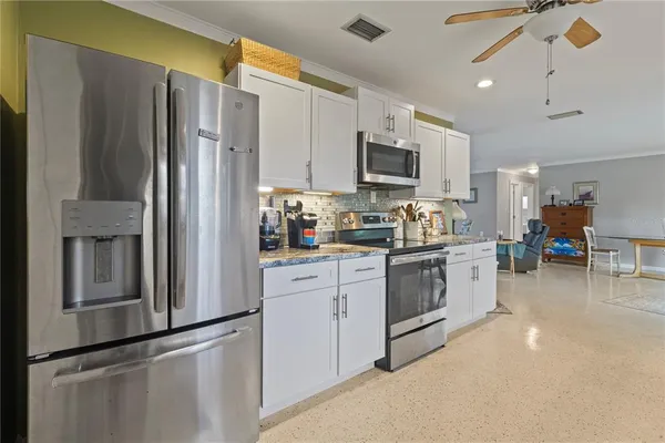 $2,300 | 4020 Palm Drive, Punta Gorda, FL 33950
