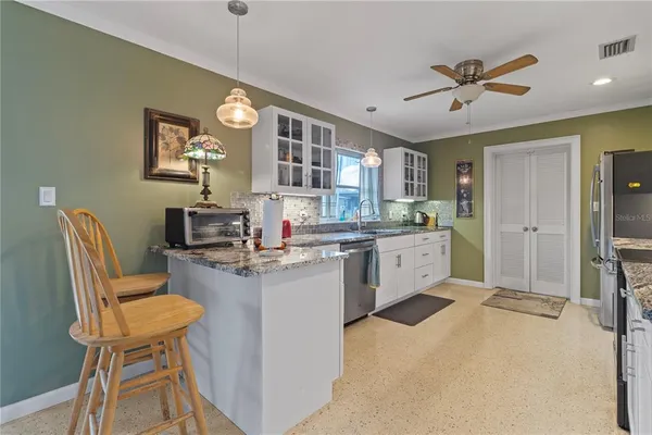 $2,300 | 4020 Palm Drive, Punta Gorda, FL 33950