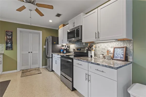$2,300 | 4020 Palm Drive, Punta Gorda, FL 33950