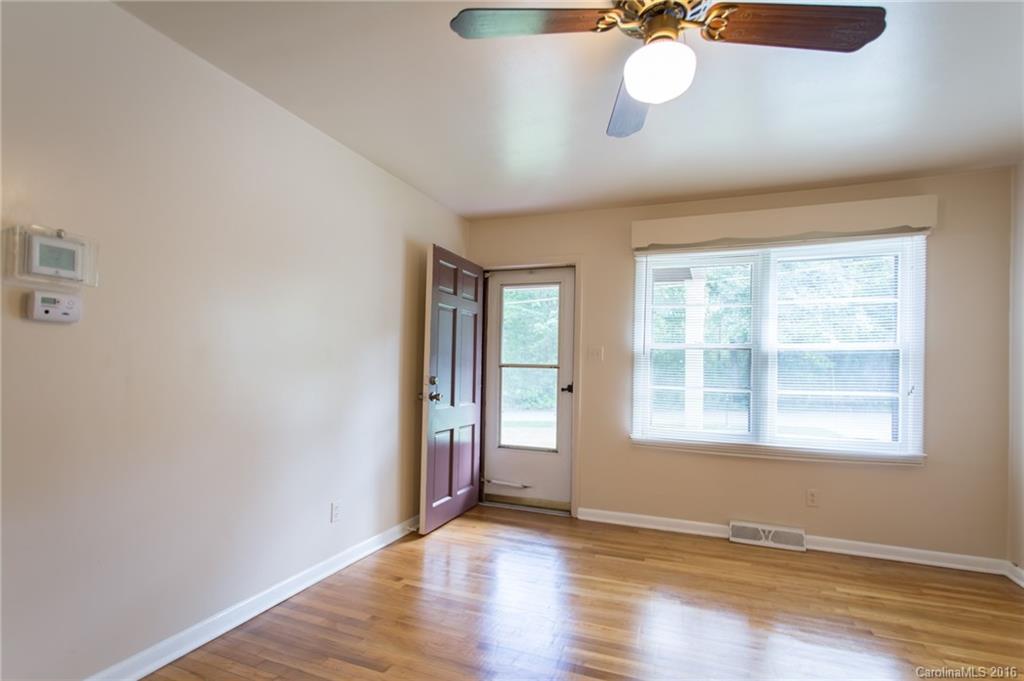 1535 Morningside Road Mount Holly, NC 28120 - Photo 4 of 14 Gallery Image 4