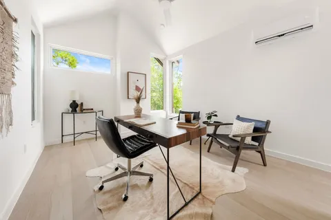 a view of entryway and hall