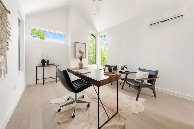 a view of entryway and hall