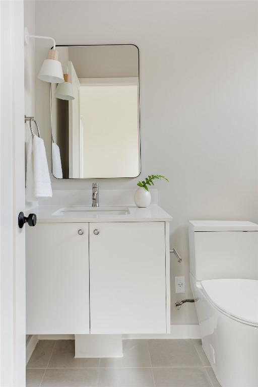 3209 Dolphin Drive, Unit 2 Austin, TX 78704 - Photo 35 of 40 a bathroom with a sink and a mirror