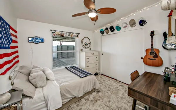 $950,000 | 10450 North Poquito Valley Road, Prescott Valley, AZ 86315