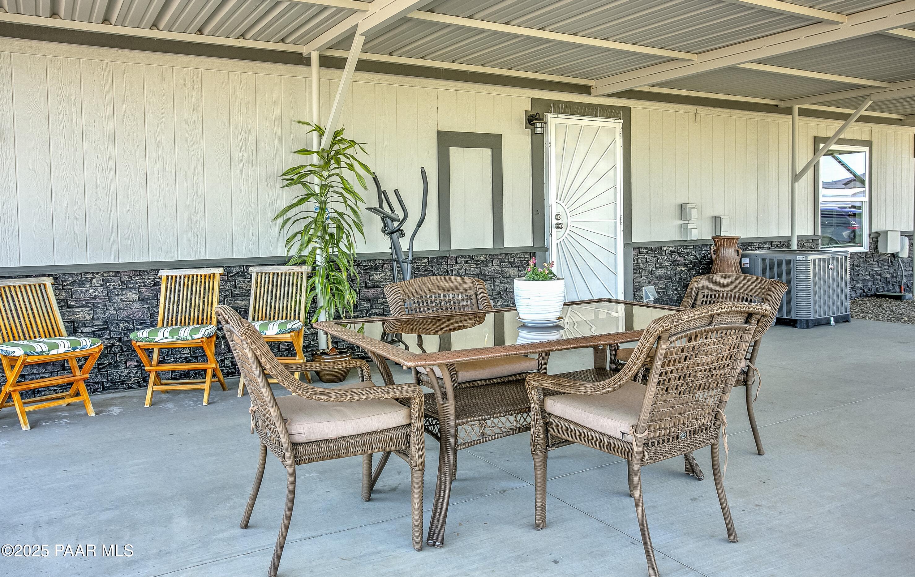 10450 North Poquito Valley Road Prescott Valley, AZ 86315 - Photo 18 of 30 37-Patio