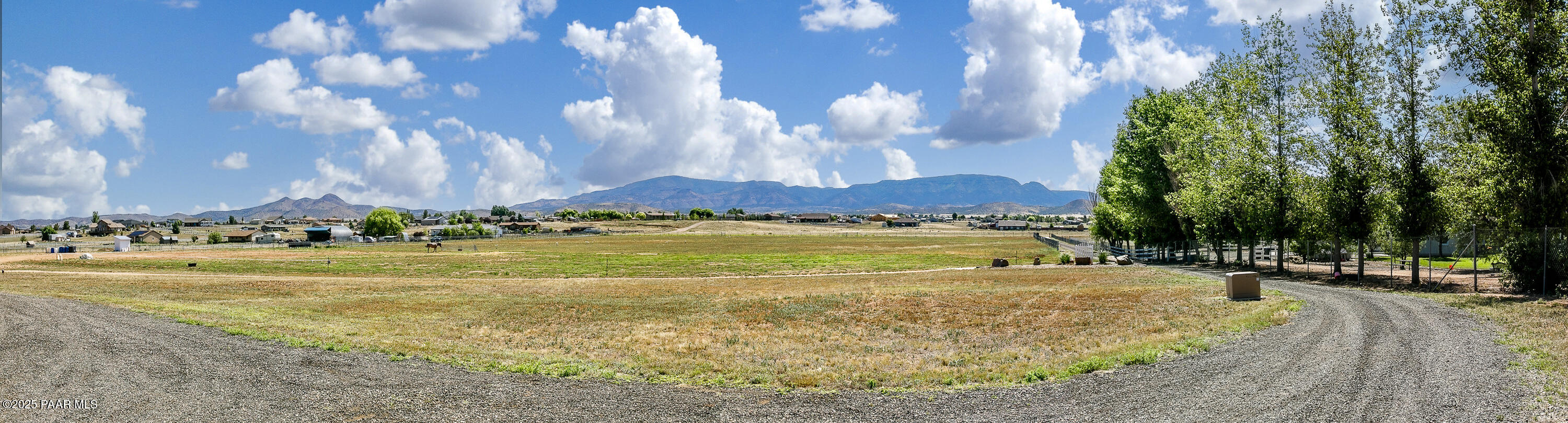 10450 North Poquito Valley Road Prescott Valley, AZ 86315 - Photo 2 of 30 14-Front View