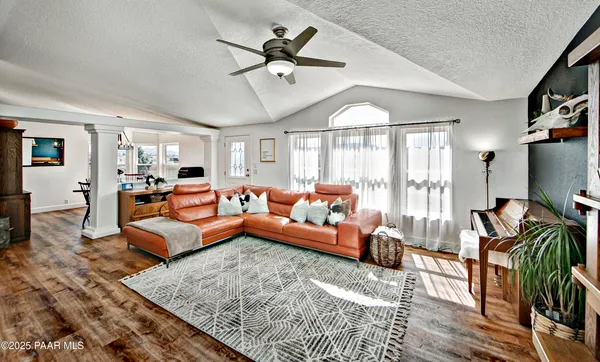 $950,000 | 10450 North Poquito Valley Road, Prescott Valley, AZ 86315
