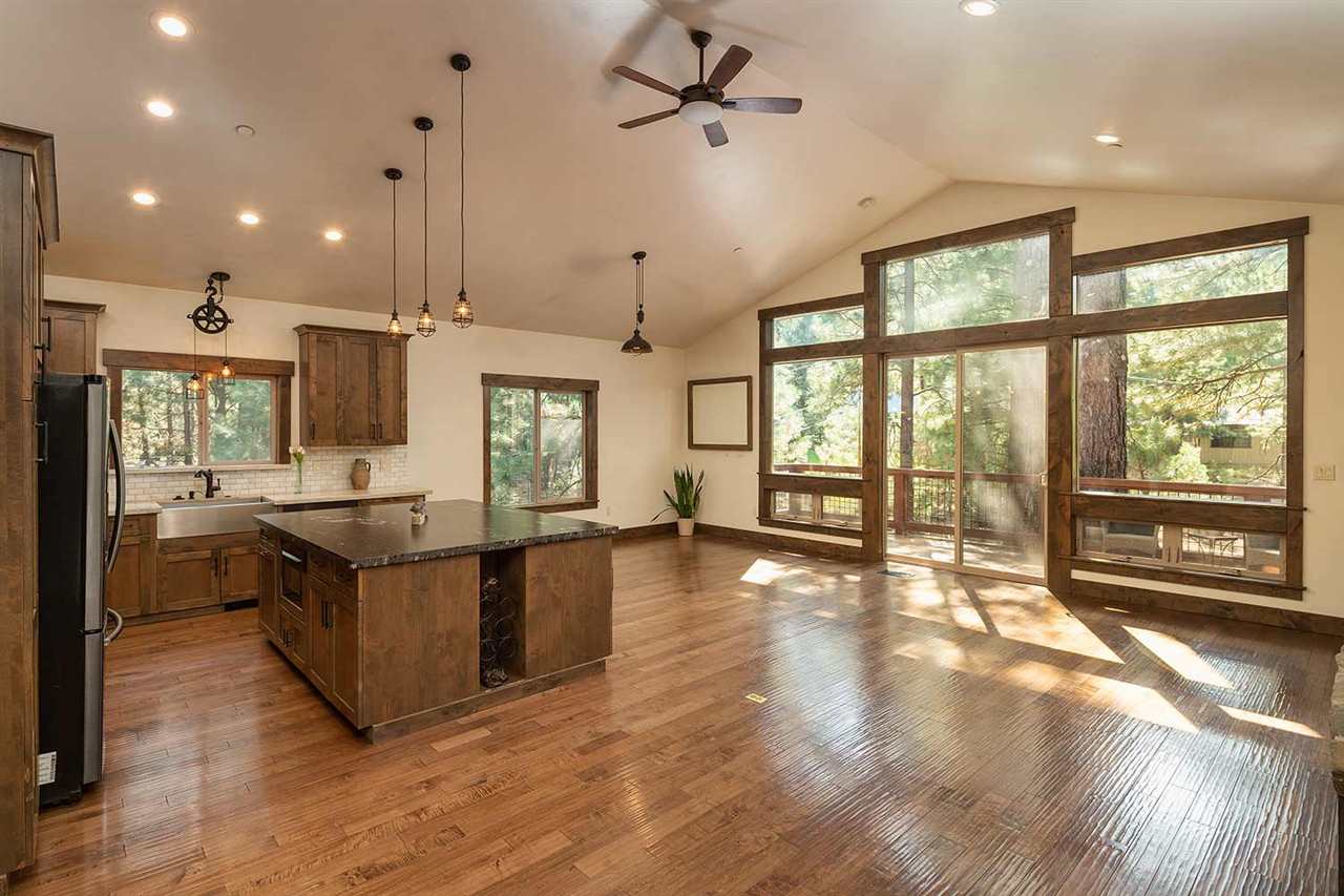 11067 Torrey Pine Road Truckee, CA 96161 - Photo 6 of 21 Gallery Image 6