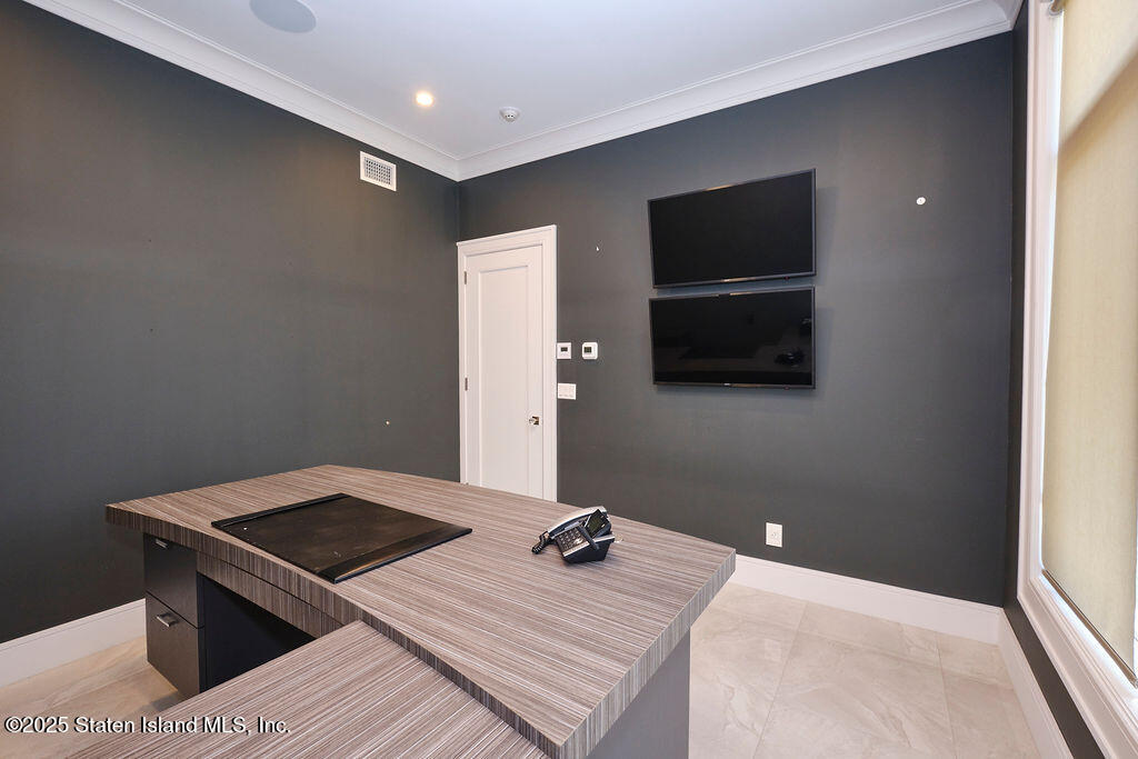 185 Radcliff Road Staten Island, NY 10305 - Photo 19 of 46 DSCF5653