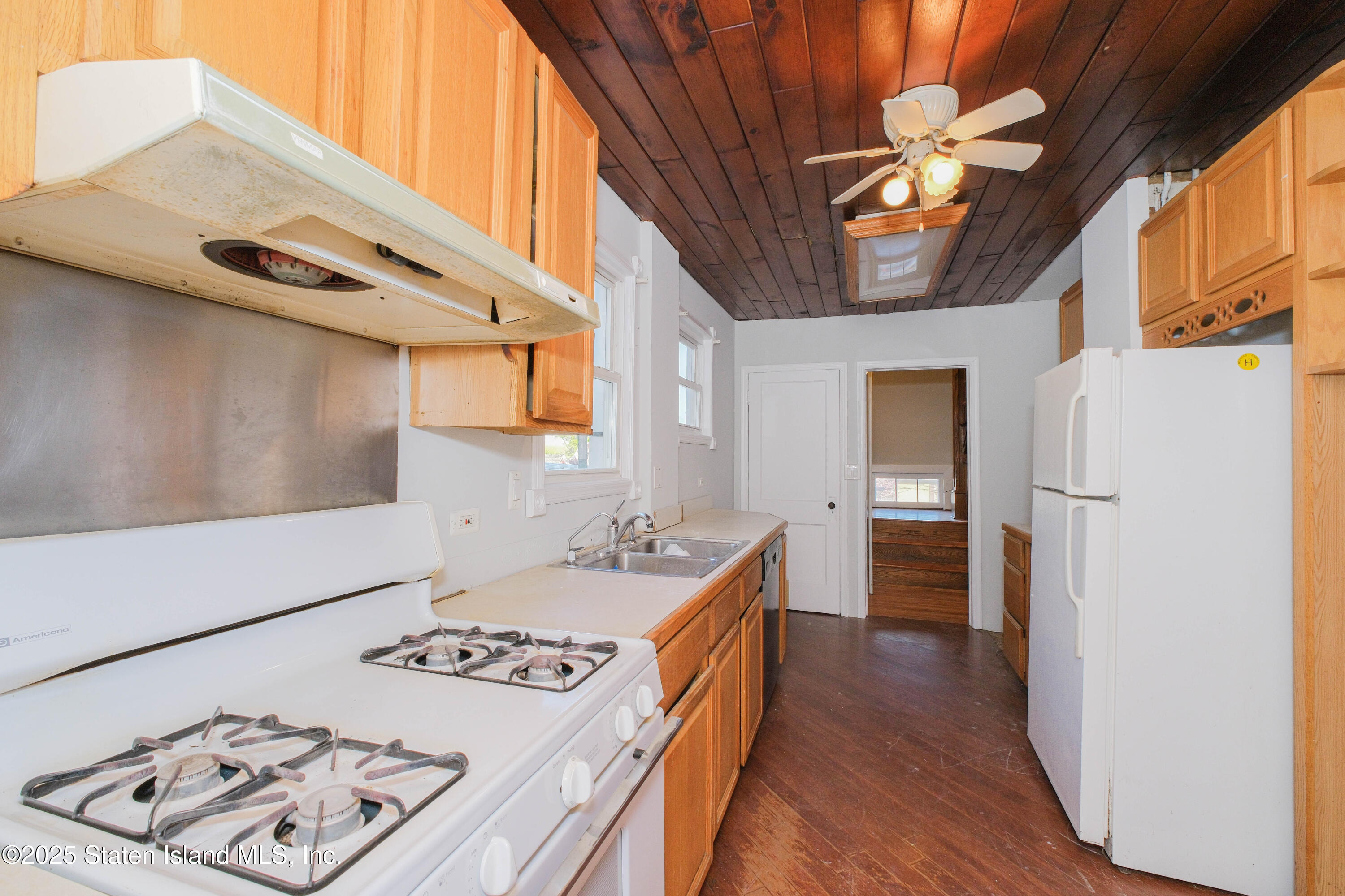 2341 Richmond Road Staten Island, NY 10306 - Photo 14 of 30 DSCF8929