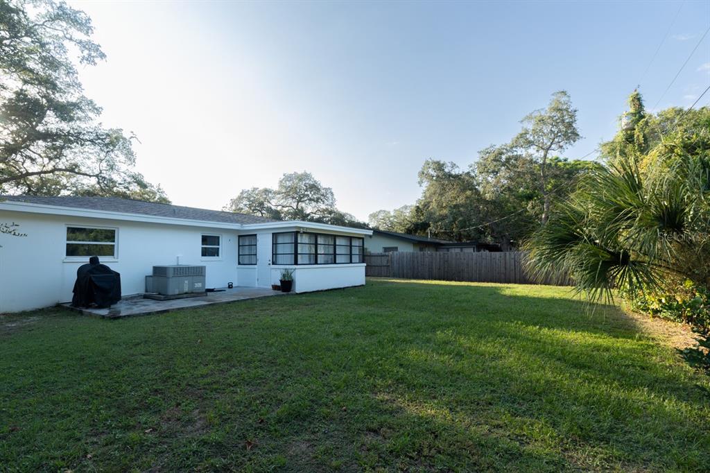 2027 Brampton Road Clearwater, FL 33755 - Photo 19 of 24 Gallery Image 19