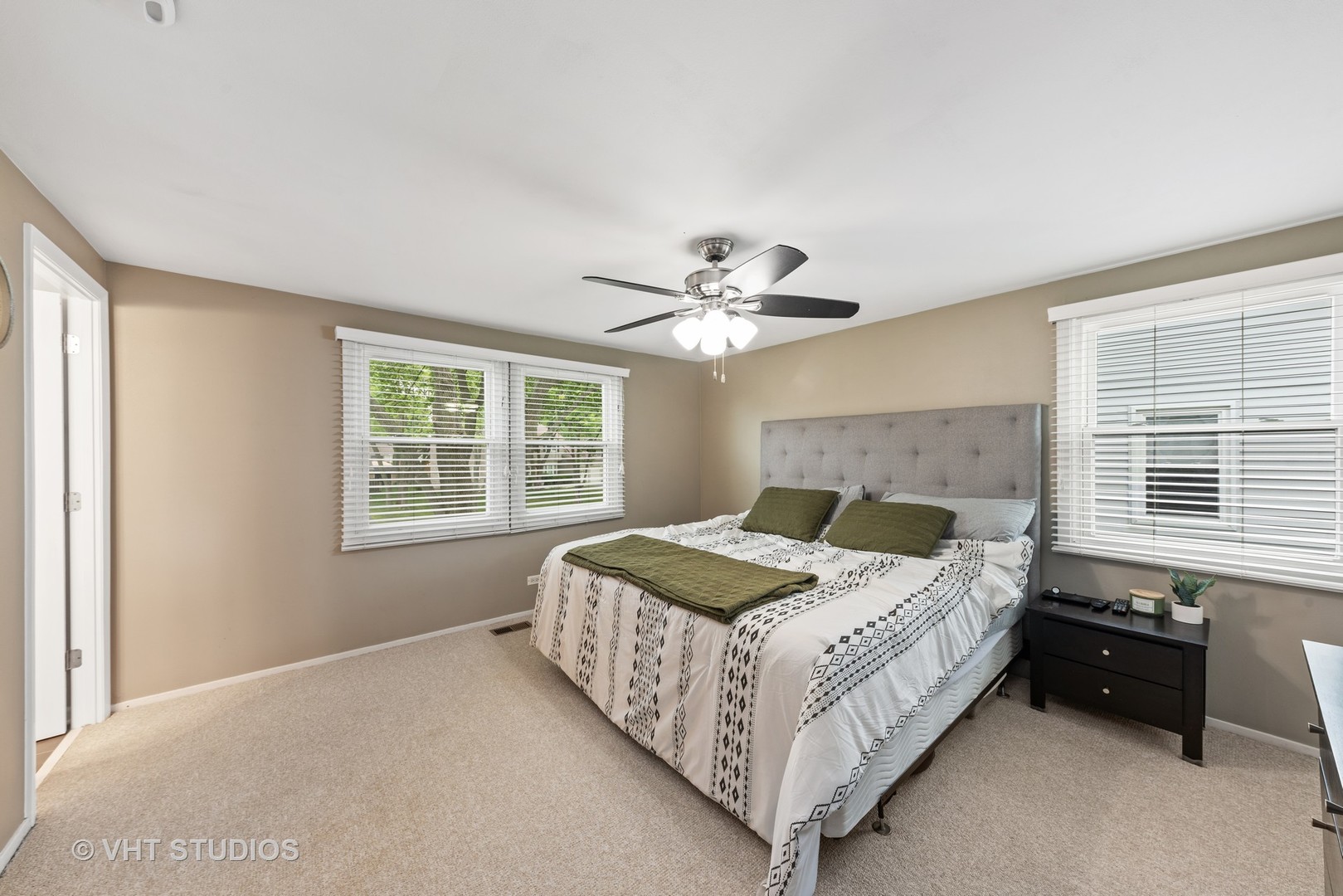 146 Stonegate Road Buffalo Grove, IL 60089 - Photo 9 of 19
