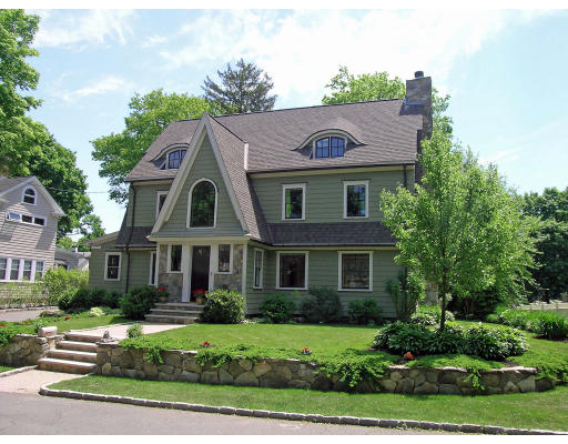7 Seneca Road Winchester, MA 01890 - Photo 1 of 28 Gallery Image 1