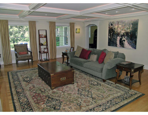 7 Seneca Road Winchester, MA 01890 - Photo 8 of 28 Gallery Image 8