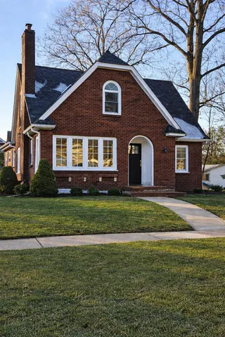 $359,900 | 669 South 2nd Street, Chesterton, IN 46304