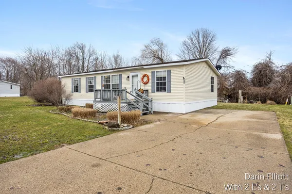 $82,900 | 280 West Scarlet Oak Drive, Coopersville, MI 49404