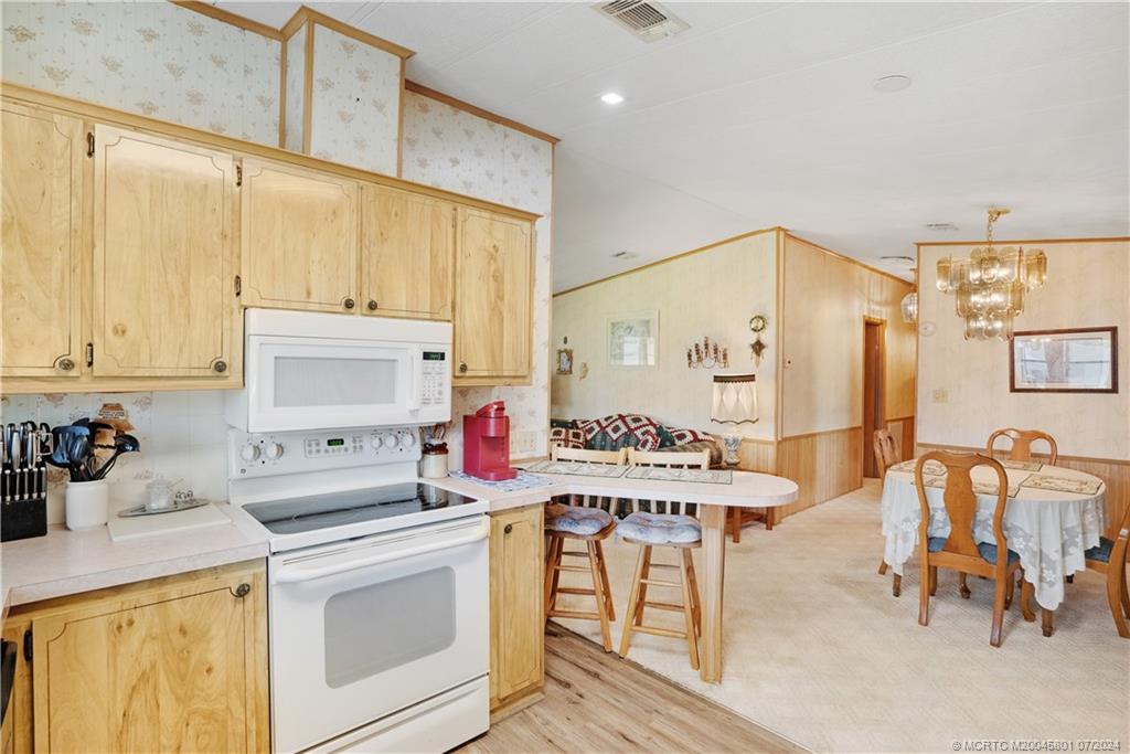 1241 Chobee Loop Okeechobee, FL 34974 - Photo 28 of 41 Gallery Image 28