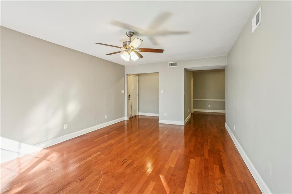 6851 Roswell Road, Unit I11 Atlanta, GA 30328 - Photo 4 of 23