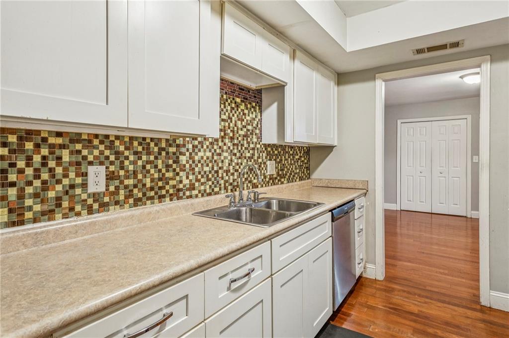 6851 Roswell Road, Unit I11 Atlanta, GA 30328 - Photo 10 of 23