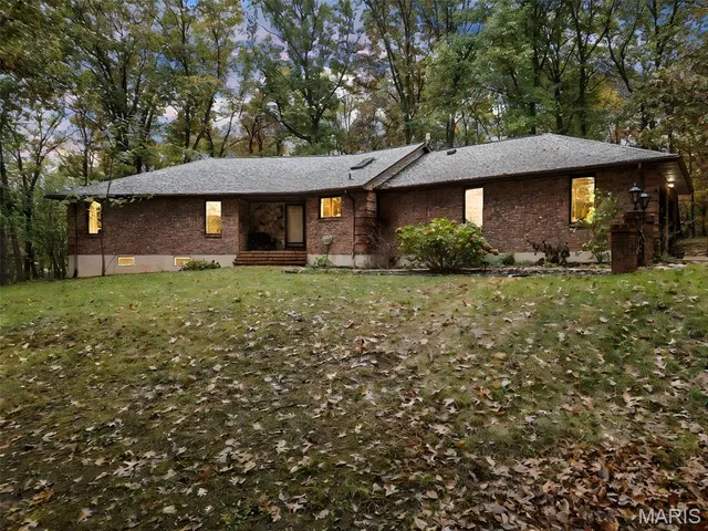 $559,900 | 8349 White Oak Trail, Hillsboro, MO 63050